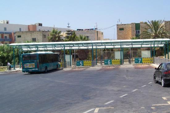 Kennedy Court - Prime Location - Bus Terminus Apartment St. Paul's Bay Bagian luar foto